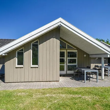 Amazing Home In Oksbol With Sauna Oksbøl